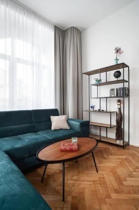 Helen Homestay Prague Palmovka Ngoại thất bức ảnh