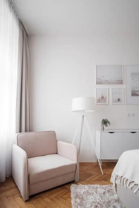 Helen Homestay Prague Palmovka Ngoại thất bức ảnh