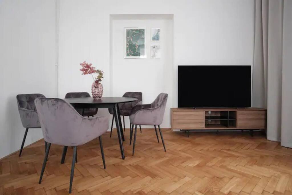 Helen Homestay Prague Palmovka Ngoại thất bức ảnh